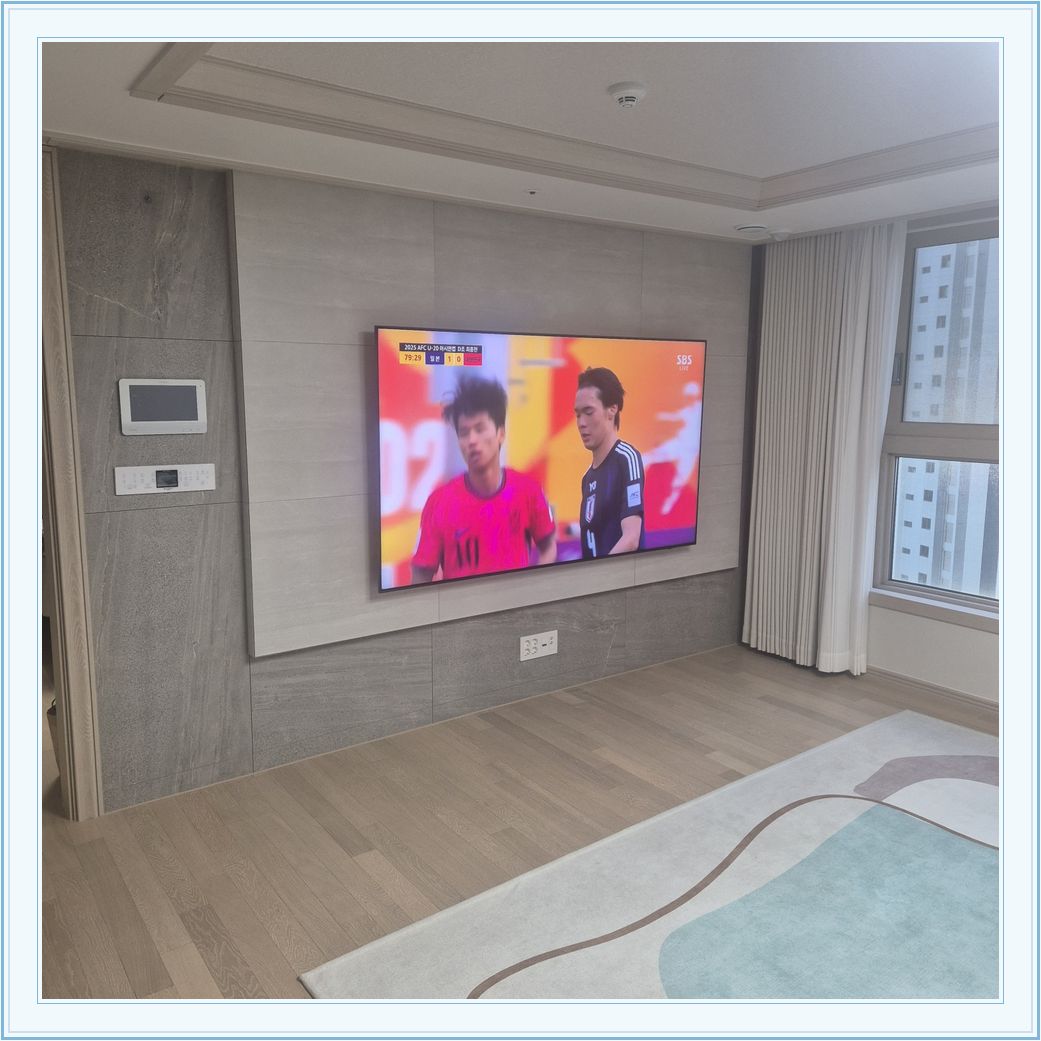 벽걸이TV 설치 참고 사진 18-3, TV와 벽면 배치